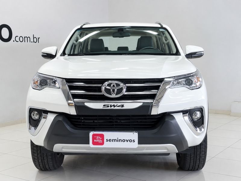 Toyota HILUX SW4 2.7 SR 4X2 16V FLEX 4P AUTOMÁTICO 2018/2019 BETIOLO NOVOS E SEMINOVOS LAJEADO / Carros no Vale Toyota HILUX SW4 2.7 SR 4X2 16V FLEX 4P AUTOMÁTICO 2018/2019 BETIOLO NOVOS E SEMINOVOS LAJEADO / Carros no Vale