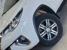 Toyota HILUX SW4 2.7 SR 4X2 16V FLEX 4P AUTOMÁTICO 2018/2019 BETIOLO NOVOS E SEMINOVOS LAJEADO / Carros no Vale