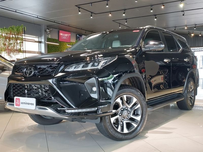Toyota HILUX SW4 2.8 D-4D TURBO DIESEL DIAMOND 7L 4X4 AUTOMÁTICO 2024/2024 BETIOLO NOVOS E SEMINOVOS LAJEADO / Carros no Vale Toyota HILUX SW4 2.8 D-4D TURBO DIESEL DIAMOND 7L 4X4 AUTOMÁTICO 2024/2024 BETIOLO NOVOS E SEMINOVOS LAJEADO / Carros no Vale