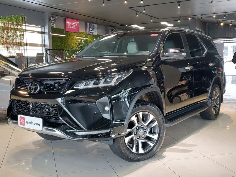 Toyota HILUX SW4 2.8 D-4D TURBO DIESEL DIAMOND 7L 4X4 AUTOMÁTICO 2024/2024 BETIOLO NOVOS E SEMINOVOS LAJEADO / Carros no Vale Toyota HILUX SW4 2.8 D-4D TURBO DIESEL DIAMOND 7L 4X4 AUTOMÁTICO 2024/2024 BETIOLO NOVOS E SEMINOVOS LAJEADO / Carros no Vale