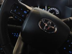 Toyota HILUX SW4 2.8 D-4D TURBO DIESEL DIAMOND 7L 4X4 AUTOMÁTICO 2024/2024 BETIOLO NOVOS E SEMINOVOS LAJEADO / Carros no Vale