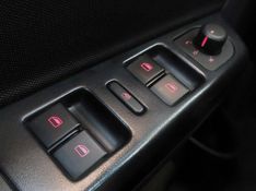 Volkswagen FOX 1.6 MSI TOTAL FLEX CONNECT 4P MANUAL 2019/2019 BETIOLO NOVOS E SEMINOVOS LAJEADO / Carros no Vale