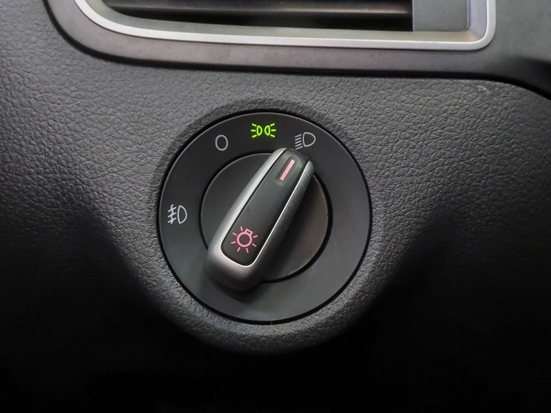 Volkswagen FOX 1.6 MSI TOTAL FLEX CONNECT 4P MANUAL 2019/2019 BETIOLO NOVOS E SEMINOVOS LAJEADO / Carros no Vale Volkswagen FOX 1.6 MSI TOTAL FLEX CONNECT 4P MANUAL 2019/2019 BETIOLO NOVOS E SEMINOVOS LAJEADO / Carros no Vale