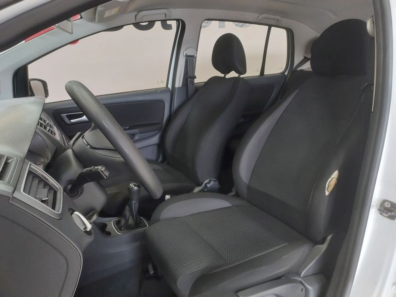 Volkswagen FOX 1.6 MSI TOTAL FLEX CONNECT 4P MANUAL 2019/2019 BETIOLO NOVOS E SEMINOVOS LAJEADO / Carros no Vale Volkswagen FOX 1.6 MSI TOTAL FLEX CONNECT 4P MANUAL 2019/2019 BETIOLO NOVOS E SEMINOVOS LAJEADO / Carros no Vale