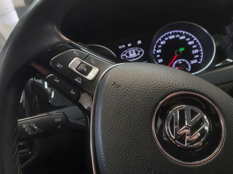 Volkswagen GOLF 1.4 TSI HIGHLINE 16V GASOLINA 4P AUTOMÁTICO 2013/2014 BETIOLO NOVOS E SEMINOVOS LAJEADO / Carros no Vale