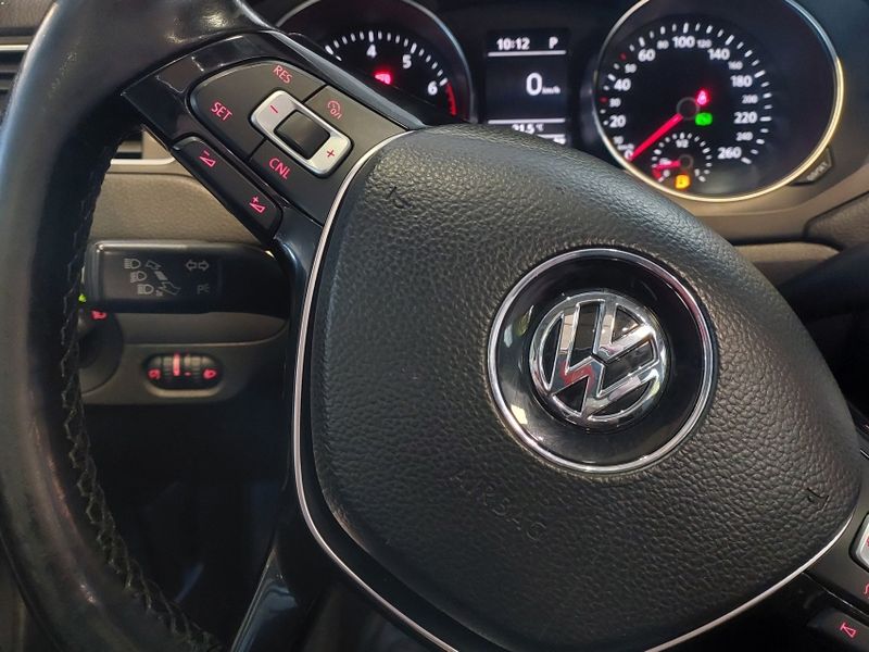 Volkswagen JETTA 1.4 250 TSI TOTAL FLEX COMFORTLINE TIPTRONIC 2017/2018 BETIOLO NOVOS E SEMINOVOS LAJEADO / Carros no Vale Volkswagen JETTA 1.4 250 TSI TOTAL FLEX COMFORTLINE TIPTRONIC 2017/2018 BETIOLO NOVOS E SEMINOVOS LAJEADO / Carros no Vale