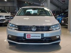 Volkswagen JETTA 1.4 250 TSI TOTAL FLEX COMFORTLINE TIPTRONIC 2017/2018 BETIOLO NOVOS E SEMINOVOS LAJEADO / Carros no Vale
