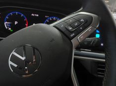 Volkswagen NIVUS 1.0 200 TSI TOTAL FLEX HIGHLINE AUTOMÁTICO 2025/2025 BETIOLO NOVOS E SEMINOVOS LAJEADO / Carros no Vale