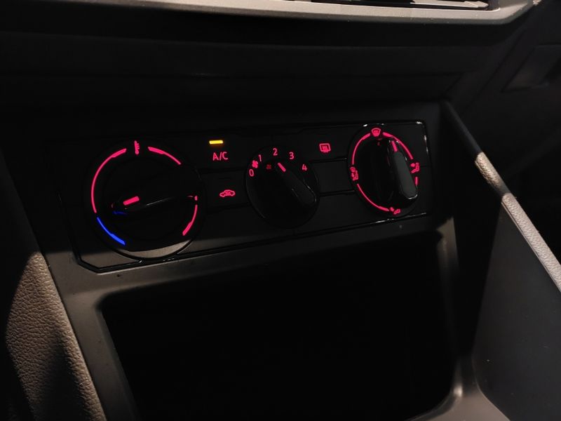 Volkswagen POLO 1.6 MSI TOTAL FLEX MANUAL 2019/2019 BETIOLO NOVOS E SEMINOVOS LAJEADO / Carros no Vale