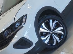 Volkswagen T-CROSS 1.0 200 TSI TOTAL FLEX AUTOMÁTICO 2024/2025 BETIOLO NOVOS E SEMINOVOS LAJEADO / Carros no Vale