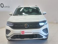 Volkswagen T-CROSS 1.0 200 TSI TOTAL FLEX AUTOMÁTICO 2024/2025 BETIOLO NOVOS E SEMINOVOS LAJEADO / Carros no Vale