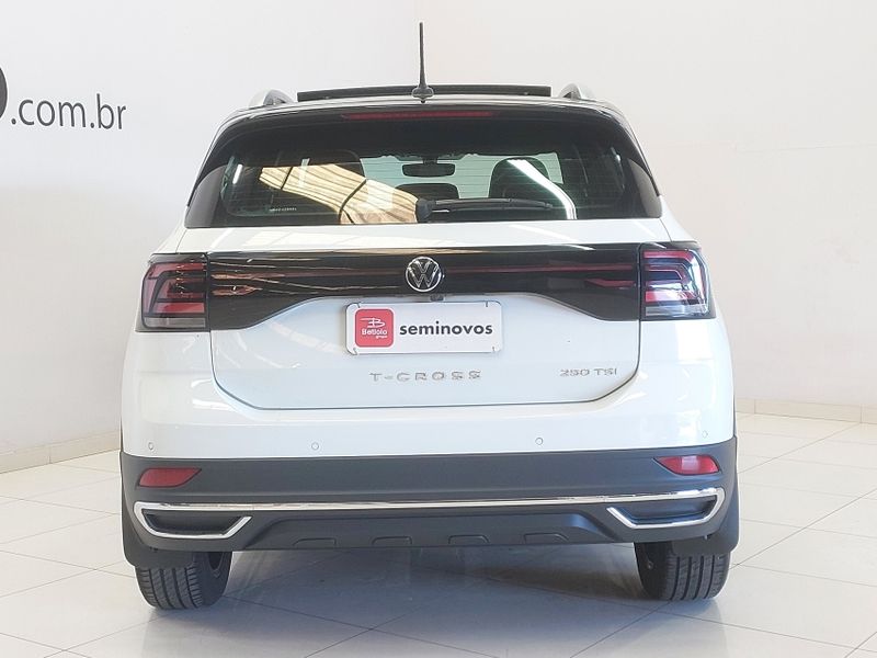 Volkswagen T-CROSS 1.4 250 TSI TOTAL FLEX HIGHLINE AUTOMÁTICO 2022/2022 BETIOLO NOVOS E SEMINOVOS LAJEADO / Carros no Vale Volkswagen T-CROSS 1.4 250 TSI TOTAL FLEX HIGHLINE AUTOMÁTICO 2022/2022 BETIOLO NOVOS E SEMINOVOS LAJEADO / Carros no Vale