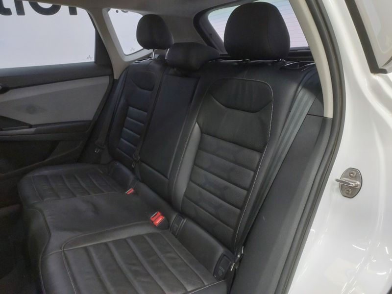Volkswagen TAOS 1.4 250 TSI TOTAL FLEX COMFORTLINE AUTOMÁTICO 2021/2022 BETIOLO NOVOS E SEMINOVOS LAJEADO / Carros no Vale Volkswagen TAOS 1.4 250 TSI TOTAL FLEX COMFORTLINE AUTOMÁTICO 2021/2022 BETIOLO NOVOS E SEMINOVOS LAJEADO / Carros no Vale