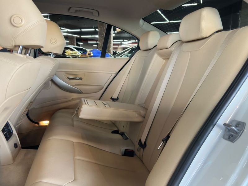 BMW 320i 2.0 16V TURBO ACTIVE FLEX 4P AUTOMÁTICO 2015/2015 CASTELLAN E TOMAZONI MOTORS CAXIAS DO SUL / Carros no Vale BMW 320i 2.0 16V TURBO ACTIVE FLEX 4P AUTOMÁTICO 2015/2015 CASTELLAN E TOMAZONI MOTORS CAXIAS DO SUL / Carros no Vale