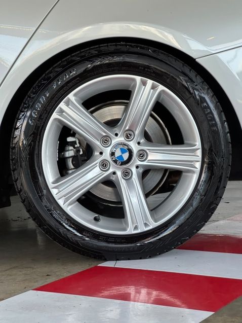BMW 320i 2.0 16V TURBO ACTIVE FLEX 4P AUTOMÁTICO 2015/2015 CASTELLAN E TOMAZONI MOTORS CAXIAS DO SUL / Carros no Vale BMW 320i 2.0 16V TURBO ACTIVE FLEX 4P AUTOMÁTICO 2015/2015 CASTELLAN E TOMAZONI MOTORS CAXIAS DO SUL / Carros no Vale