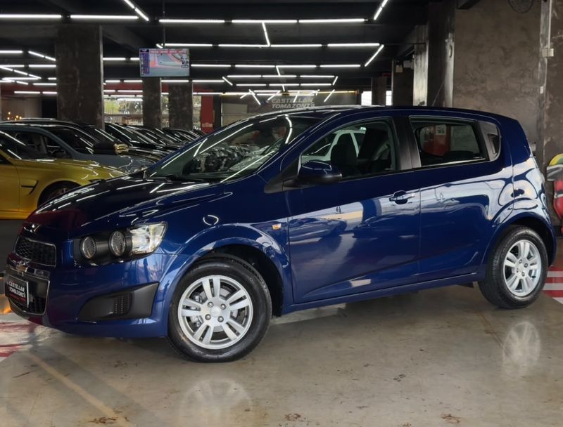 Chevrolet SONIC 1.6 LT 16V FLEX 4P AUTOMÁTICO 2012/2013 CASTELLAN E TOMAZONI MOTORS CAXIAS DO SUL / Carros no Vale Chevrolet SONIC 1.6 LT 16V FLEX 4P AUTOMÁTICO 2012/2013 CASTELLAN E TOMAZONI MOTORS CAXIAS DO SUL / Carros no Vale