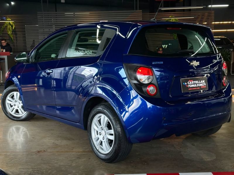 Chevrolet SONIC 1.6 LT 16V FLEX 4P AUTOMÁTICO 2012/2013 CASTELLAN E TOMAZONI MOTORS CAXIAS DO SUL / Carros no Vale Chevrolet SONIC 1.6 LT 16V FLEX 4P AUTOMÁTICO 2012/2013 CASTELLAN E TOMAZONI MOTORS CAXIAS DO SUL / Carros no Vale