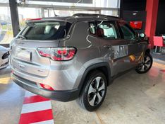 JEEP COMPASS 2.0 16V FLEX LONGITUDE AUTOMÁTICO 2017/2018 CASTELLAN E TOMAZONI MOTORS CAXIAS DO SUL / Carros no Vale