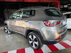 JEEP COMPASS 2.0 16V FLEX LONGITUDE AUTOMÁTICO 2017/2018 CASTELLAN E TOMAZONI MOTORS CAXIAS DO SUL / Carros no Vale