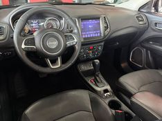 JEEP COMPASS 2.0 16V FLEX LONGITUDE AUTOMÁTICO 2017/2018 CASTELLAN E TOMAZONI MOTORS CAXIAS DO SUL / Carros no Vale
