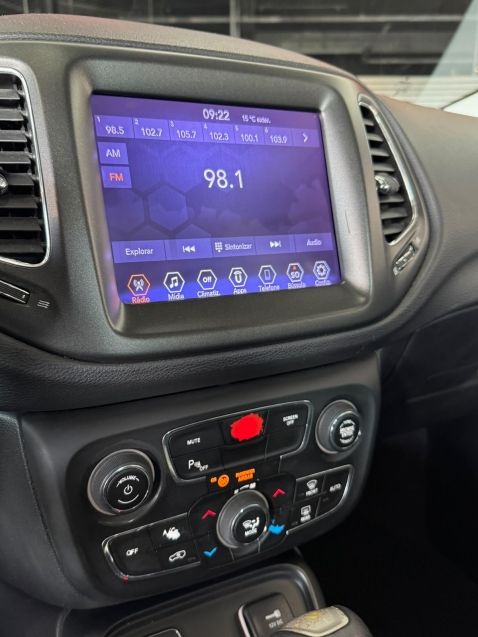JEEP COMPASS 2.0 16V FLEX LONGITUDE AUTOMÁTICO 2017/2018 CASTELLAN E TOMAZONI MOTORS CAXIAS DO SUL / Carros no Vale JEEP COMPASS 2.0 16V FLEX LONGITUDE AUTOMÁTICO 2017/2018 CASTELLAN E TOMAZONI MOTORS CAXIAS DO SUL / Carros no Vale