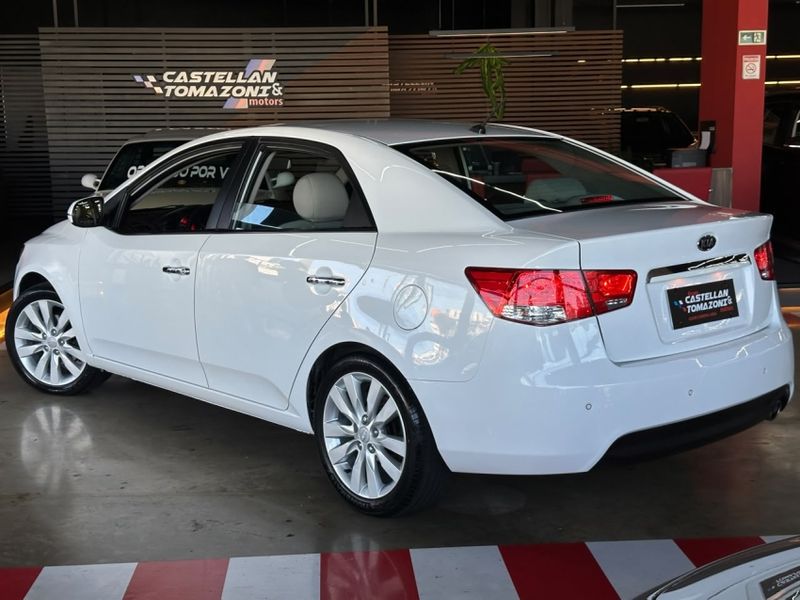 KIA CERATO 1.6 SX3 16V GASOLINA 4P AUTOMÁTICO 2012/2013 CASTELLAN E TOMAZONI MOTORS CAXIAS DO SUL / Carros no Vale KIA CERATO 1.6 SX3 16V GASOLINA 4P AUTOMÁTICO 2012/2013 CASTELLAN E TOMAZONI MOTORS CAXIAS DO SUL / Carros no Vale