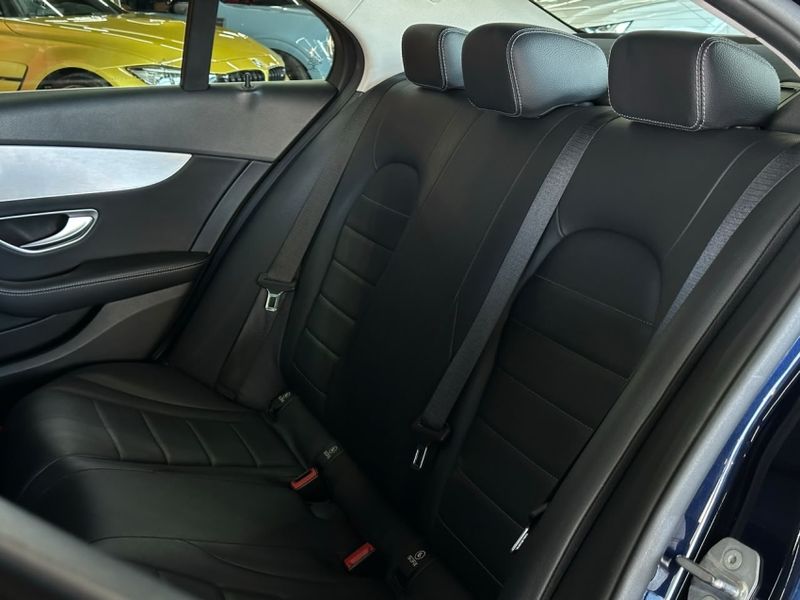 Mercedes-Benz C 200 1.5 EQ BOOST HÍBRIDO 9G-TRONIC 2019/2019 CASTELLAN E TOMAZONI MOTORS CAXIAS DO SUL / Carros no Vale Mercedes-Benz C 200 1.5 EQ BOOST HÍBRIDO 9G-TRONIC 2019/2019 CASTELLAN E TOMAZONI MOTORS CAXIAS DO SUL / Carros no Vale