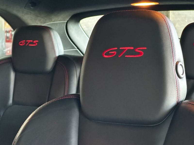 Porsche CAYENNE 4.8 GTS 4X4 V8 32V GASOLINA 4P TIPTRONIC 2013/2014 CASTELLAN E TOMAZONI MOTORS CAXIAS DO SUL / Carros no Vale Porsche CAYENNE 4.8 GTS 4X4 V8 32V GASOLINA 4P TIPTRONIC 2013/2014 CASTELLAN E TOMAZONI MOTORS CAXIAS DO SUL / Carros no Vale