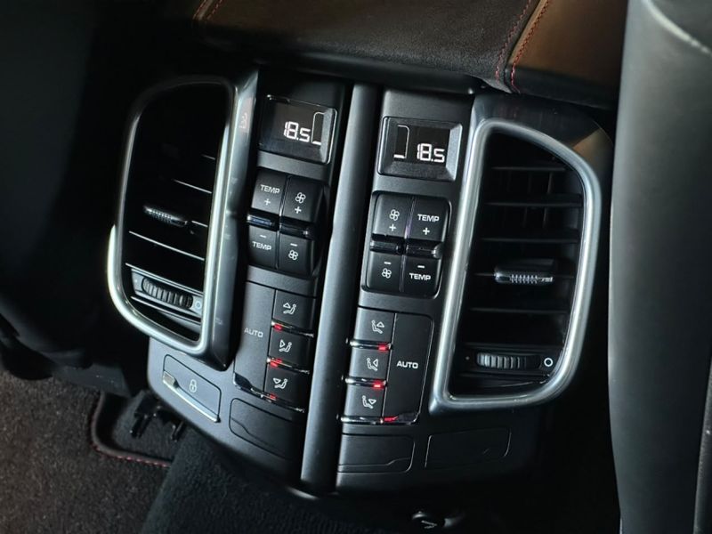 Porsche CAYENNE 4.8 GTS 4X4 V8 32V GASOLINA 4P TIPTRONIC 2013/2014 CASTELLAN E TOMAZONI MOTORS CAXIAS DO SUL / Carros no Vale Porsche CAYENNE 4.8 GTS 4X4 V8 32V GASOLINA 4P TIPTRONIC 2013/2014 CASTELLAN E TOMAZONI MOTORS CAXIAS DO SUL / Carros no Vale
