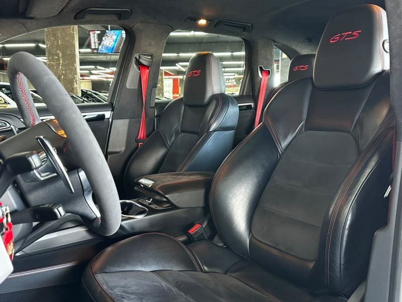 Porsche CAYENNE 4.8 GTS 4X4 V8 32V GASOLINA 4P TIPTRONIC 2013/2014 CASTELLAN E TOMAZONI MOTORS CAXIAS DO SUL / Carros no Vale Porsche CAYENNE 4.8 GTS 4X4 V8 32V GASOLINA 4P TIPTRONIC 2013/2014 CASTELLAN E TOMAZONI MOTORS CAXIAS DO SUL / Carros no Vale