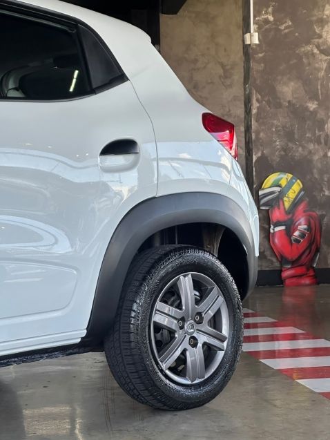 Renault KWID 1.0 12V SCE FLEX ZEN MANUAL 2024/2024 CASTELLAN E TOMAZONI MOTORS CAXIAS DO SUL / Carros no Vale Renault KWID 1.0 12V SCE FLEX ZEN MANUAL 2024/2024 CASTELLAN E TOMAZONI MOTORS CAXIAS DO SUL / Carros no Vale