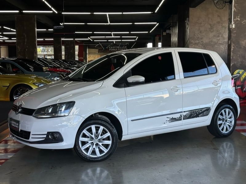 Volkswagen FOX 1.0 MPI TRENDLINE 12V FLEX 4P MANUAL 2016/2016 CASTELLAN E TOMAZONI MOTORS CAXIAS DO SUL / Carros no Vale Volkswagen FOX 1.0 MPI TRENDLINE 12V FLEX 4P MANUAL 2016/2016 CASTELLAN E TOMAZONI MOTORS CAXIAS DO SUL / Carros no Vale