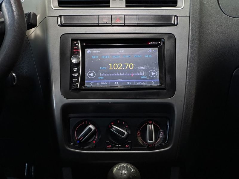 Volkswagen FOX 1.0 MPI TRENDLINE 12V FLEX 4P MANUAL 2016/2016 CASTELLAN E TOMAZONI MOTORS CAXIAS DO SUL / Carros no Vale Volkswagen FOX 1.0 MPI TRENDLINE 12V FLEX 4P MANUAL 2016/2016 CASTELLAN E TOMAZONI MOTORS CAXIAS DO SUL / Carros no Vale