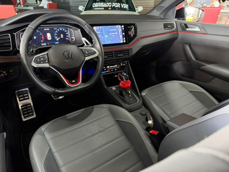 Volkswagen NIVUS 1.0 200 TSI TOTAL FLEX HIGHLINE AUTOMÁTICO 2023/2024 CASTELLAN E TOMAZONI MOTORS CAXIAS DO SUL / Carros no Vale