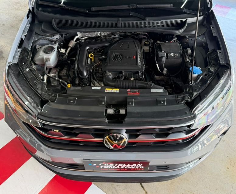 Volkswagen NIVUS 1.0 200 TSI TOTAL FLEX HIGHLINE AUTOMÁTICO 2023/2024 CASTELLAN E TOMAZONI MOTORS CAXIAS DO SUL / Carros no Vale