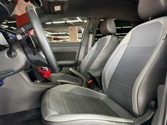 Volkswagen NIVUS 1.0 200 TSI TOTAL FLEX HIGHLINE AUTOMÁTICO 2023/2024 CASTELLAN E TOMAZONI MOTORS CAXIAS DO SUL / Carros no Vale