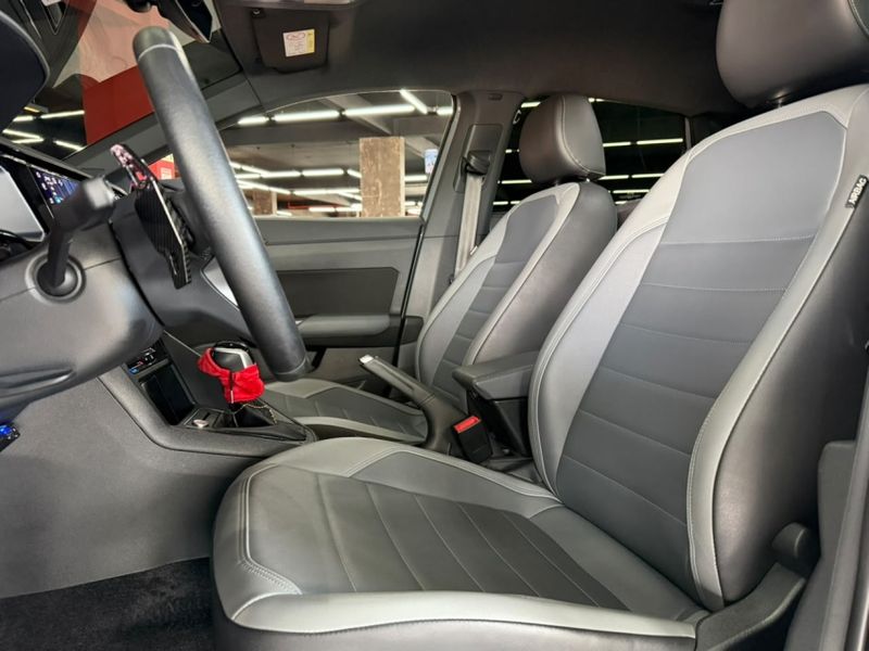 Volkswagen NIVUS 1.0 200 TSI TOTAL FLEX HIGHLINE AUTOMÁTICO 2023/2024 CASTELLAN E TOMAZONI MOTORS CAXIAS DO SUL / Carros no Vale