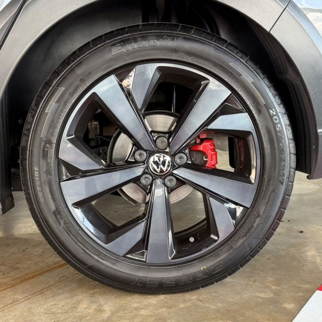 Volkswagen NIVUS 1.0 200 TSI TOTAL FLEX HIGHLINE AUTOMÁTICO 2023/2024 CASTELLAN E TOMAZONI MOTORS CAXIAS DO SUL / Carros no Vale
