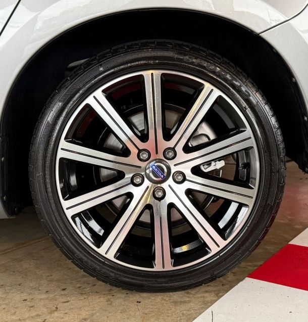 Volvo V60 2.0 T5 MOMENTUM TURBO GASOLINA 4P AUTOMÁTICO 2016/2016 CASTELLAN E TOMAZONI MOTORS CAXIAS DO SUL / Carros no Vale