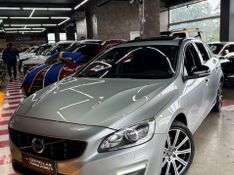 Volvo V60 2.0 T5 MOMENTUM TURBO GASOLINA 4P AUTOMÁTICO 2016/2016 CASTELLAN E TOMAZONI MOTORS CAXIAS DO SUL / Carros no Vale
