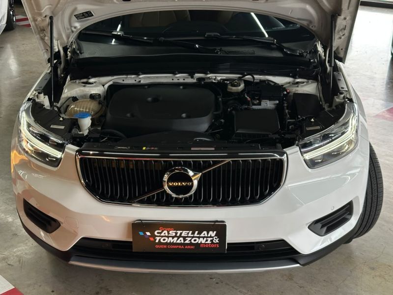 Volvo XC40 2.0 T5 GASOLINA MOMENTUM AWD GEARTRONIC 2020/2020 CASTELLAN E TOMAZONI MOTORS CAXIAS DO SUL / Carros no Vale Volvo XC40 2.0 T5 GASOLINA MOMENTUM AWD GEARTRONIC 2020/2020 CASTELLAN E TOMAZONI MOTORS CAXIAS DO SUL / Carros no Vale