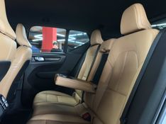 Volvo XC40 2.0 T5 GASOLINA MOMENTUM AWD GEARTRONIC 2020/2020 CASTELLAN E TOMAZONI MOTORS CAXIAS DO SUL / Carros no Vale