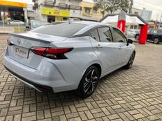 Nissan VERSA 1.6 16V FLEX EXCLUSIVE XTRONIC 2023/2024 DRSUL SEMINOVOS CAXIAS DO SUL – LAJEADO – SANTA CRUZ DO SUL / Carros no Vale