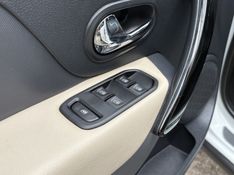 Renault STEPWAY 1.6 16V SCE FLEX ICONIC X-TRONIC 2019/2020 DRSUL SEMINOVOS CAXIAS DO SUL – LAJEADO – SANTA CRUZ DO SUL / Carros no Vale