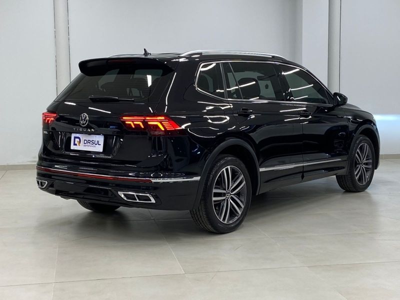 Volkswagen TIGUAN 2.0 300 TSI GASOLINA ALLSPACE R-LINE AUTOMÁTICO 2023/2024 DRSUL SEMINOVOS CAXIAS DO SUL – LAJEADO – SANTA CRUZ DO SUL / Carros no Vale Volkswagen TIGUAN 2.0 300 TSI GASOLINA ALLSPACE R-LINE AUTOMÁTICO 2023/2024 DRSUL SEMINOVOS CAXIAS DO SUL – LAJEADO – SANTA CRUZ DO SUL / Carros no Vale