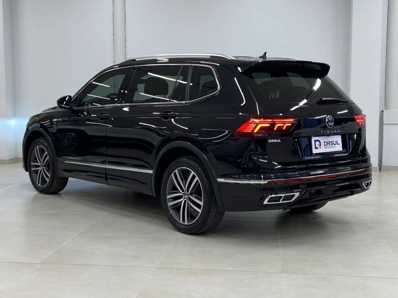 Volkswagen TIGUAN 2.0 300 TSI GASOLINA ALLSPACE R-LINE AUTOMÁTICO 2023/2024 DRSUL SEMINOVOS CAXIAS DO SUL – LAJEADO – SANTA CRUZ DO SUL / Carros no Vale Volkswagen TIGUAN 2.0 300 TSI GASOLINA ALLSPACE R-LINE AUTOMÁTICO 2023/2024 DRSUL SEMINOVOS CAXIAS DO SUL – LAJEADO – SANTA CRUZ DO SUL / Carros no Vale