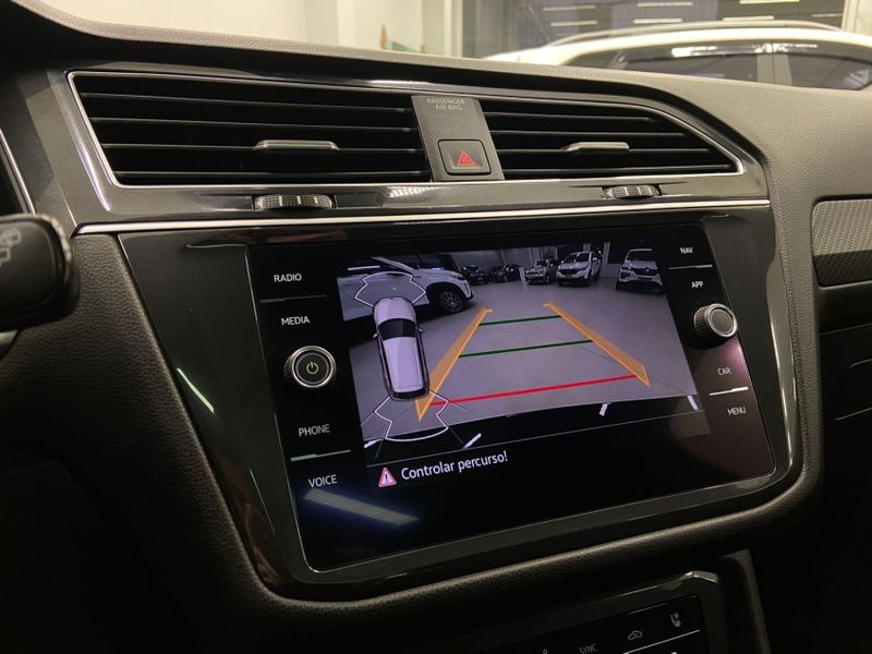Volkswagen TIGUAN 2.0 300 TSI GASOLINA ALLSPACE R-LINE AUTOMÁTICO 2023/2024 DRSUL SEMINOVOS CAXIAS DO SUL – LAJEADO – SANTA CRUZ DO SUL / Carros no Vale Volkswagen TIGUAN 2.0 300 TSI GASOLINA ALLSPACE R-LINE AUTOMÁTICO 2023/2024 DRSUL SEMINOVOS CAXIAS DO SUL – LAJEADO – SANTA CRUZ DO SUL / Carros no Vale