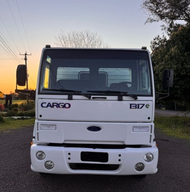 Ford Cargo 1517 Turbo Munck 2005/2005 CAMINHÕES & CAMIONETAS PASSO FUNDO / Carros no Vale