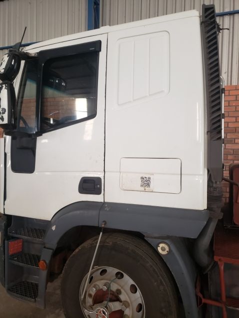 Iveco Eurotech MP 450-E37 2p 6×2 2004/2004 CAMINHÕES & CAMIONETAS PASSO FUNDO / Carros no Vale