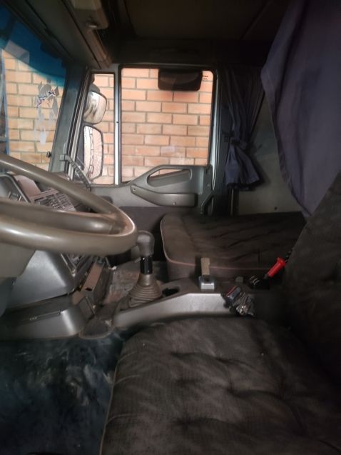 Iveco Eurotech MP 450-E37 2p 6×2 2004/2004 CAMINHÕES & CAMIONETAS PASSO FUNDO / Carros no Vale